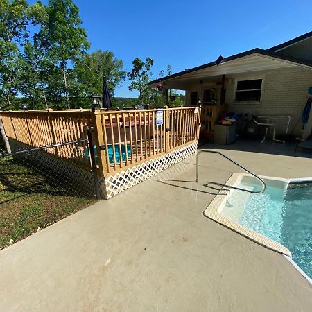 Apartment In The Country Etowah Exterior photo