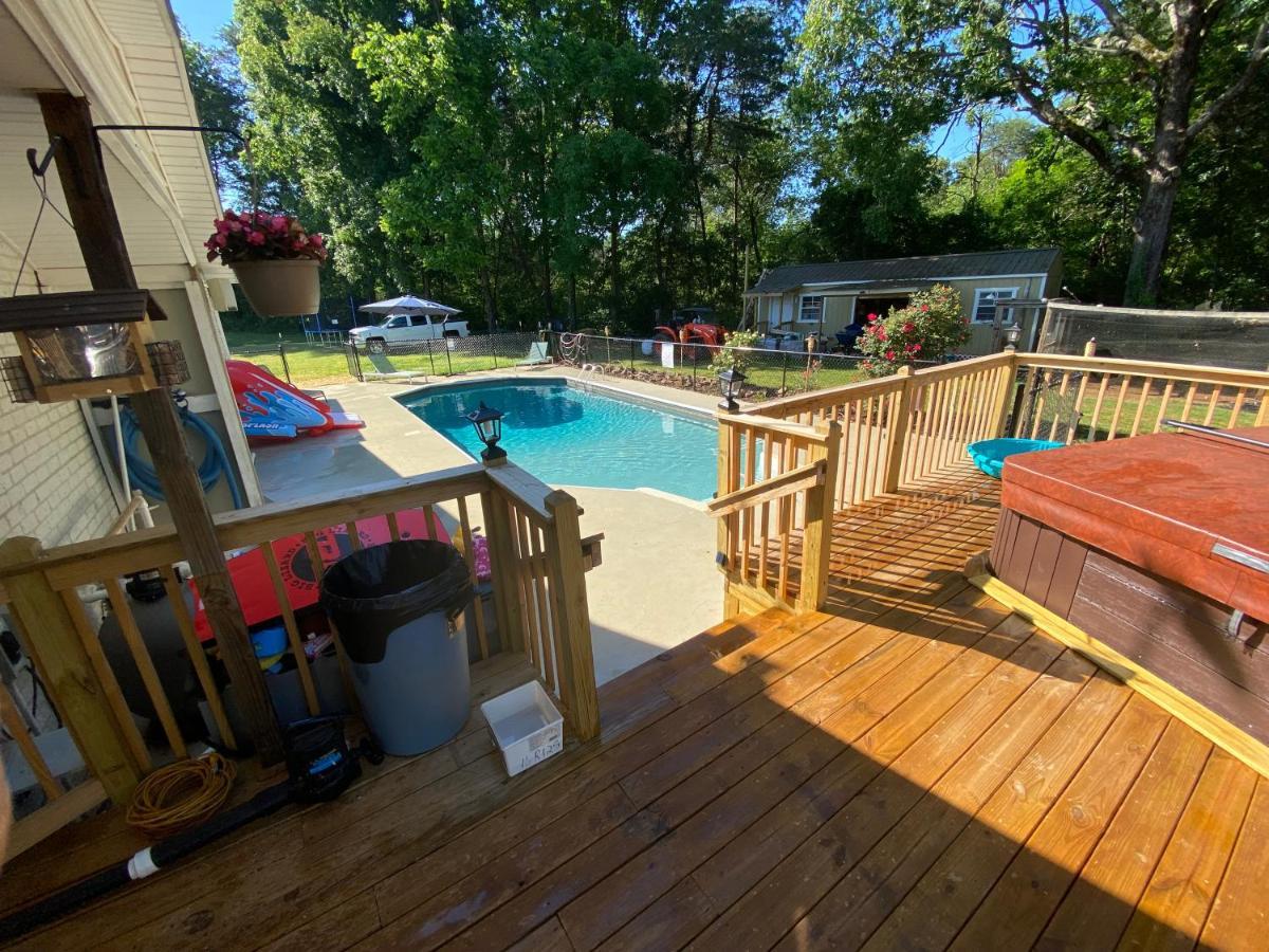 Apartment In The Country Etowah Exterior photo